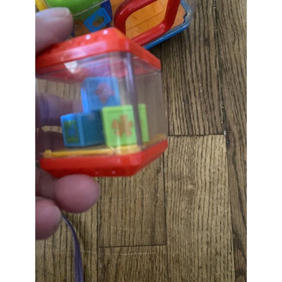 Fisher Price Peek A Boo Block Shape Sorter Baby Musical Sounds Cube FOR REPAIR - Picture 11 of 12